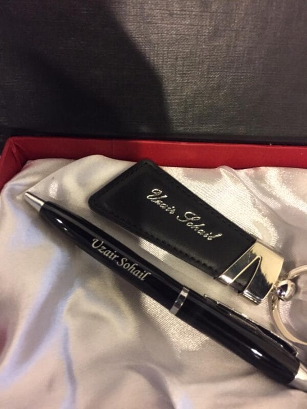 CUSTOMIZED BLACK NAME ON KEY CHAINS AND PEN WITH BOX - Image 4