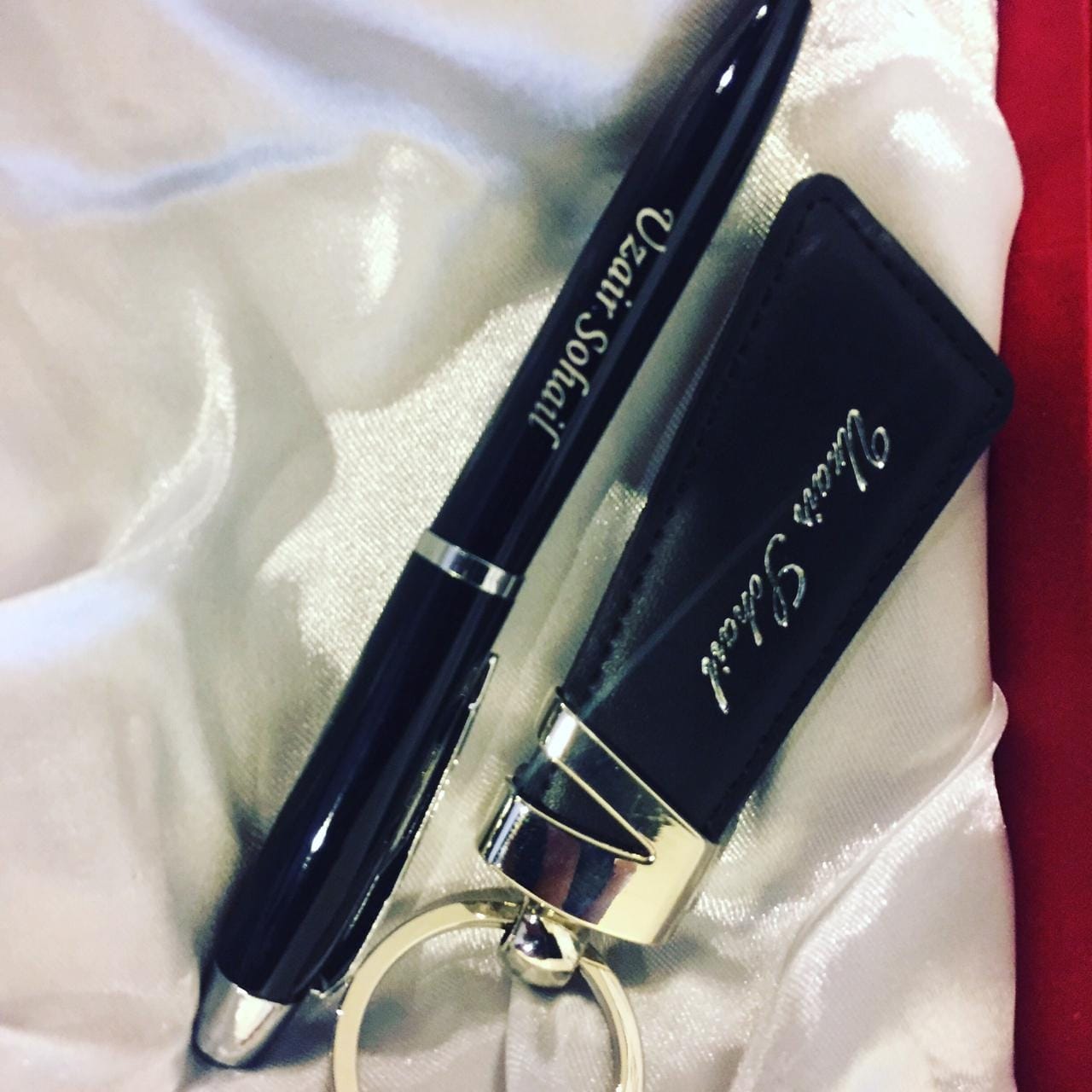 CUSTOMIZED BLACK NAME ON KEY CHAINS AND PEN WITH BOX